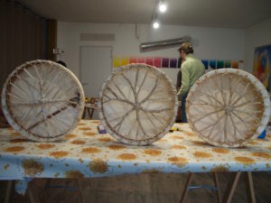 Laboratorio tamburo sciamanico - La terra di Mezzo -Formazione Massaggi Aosta